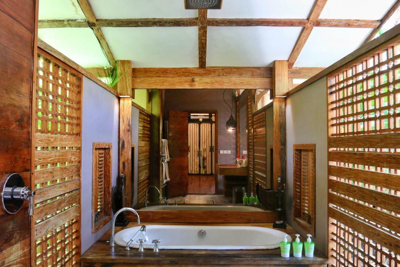 Villa Bhuvana With Private Swimming Pool Gili Trawangan Luaran gambar